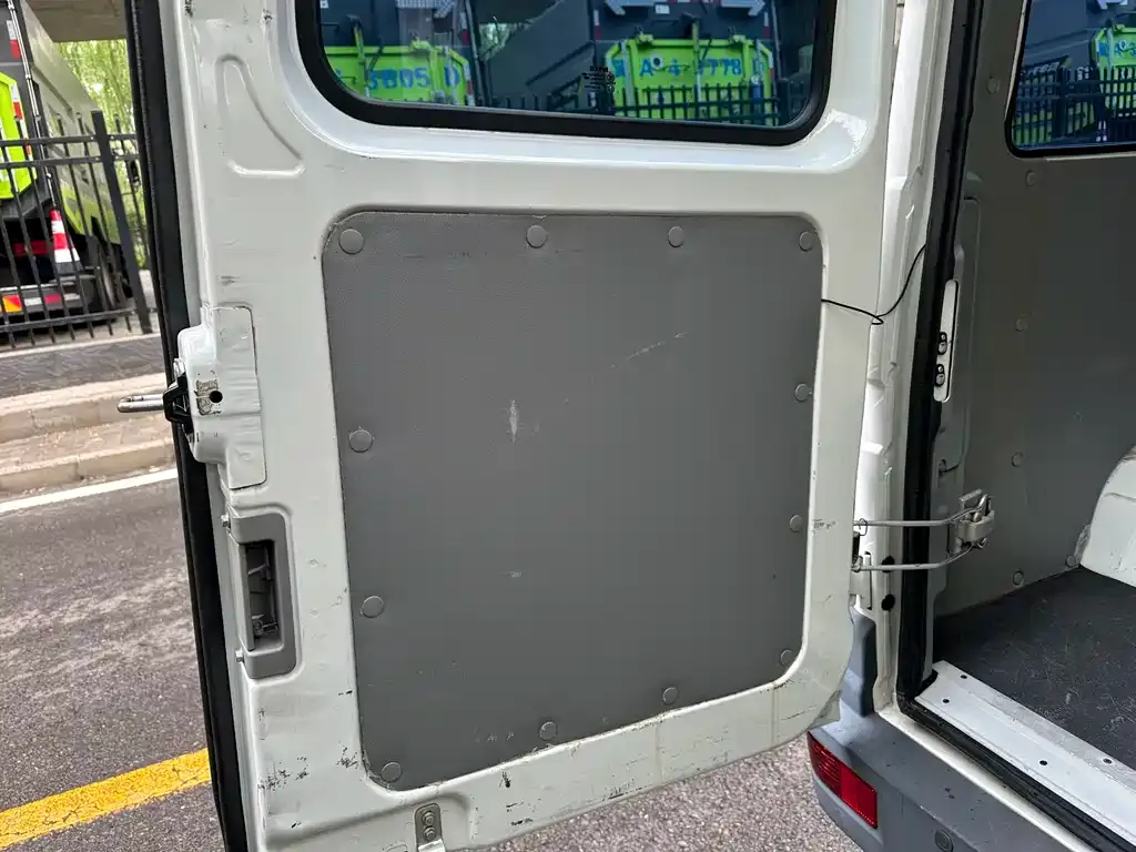 IVECO Daily 2023 из CN, фото 2