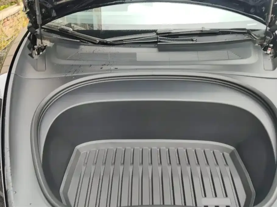 Tesla Model 3 — фото 2