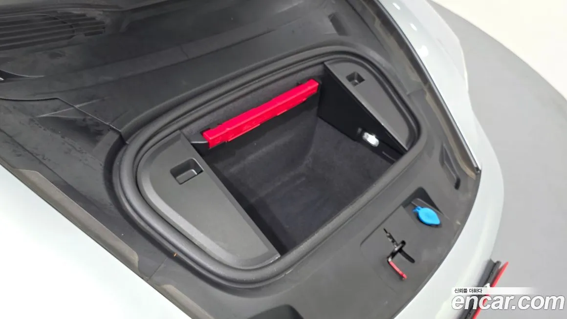 Porsche Taycan 2022 из KR, фото 4