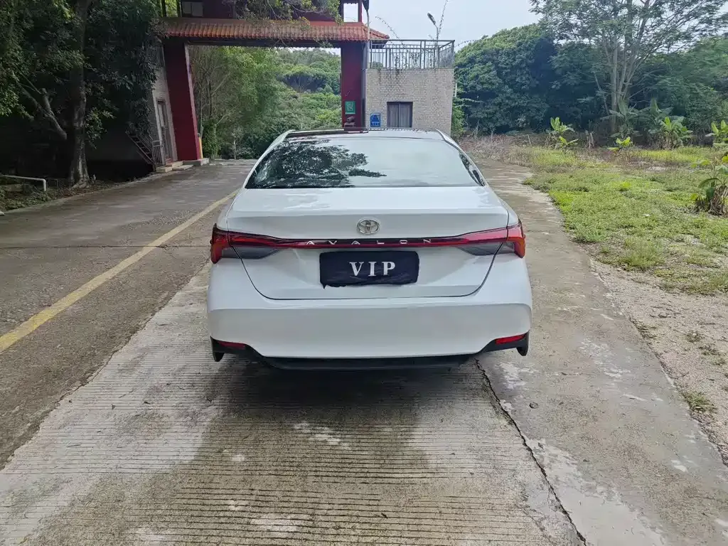 Toyota Avalon 2024 из CN, фото 3