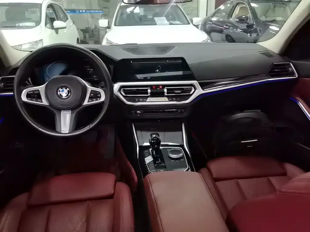 BMW 3 Series 2022 из CN, фото 2