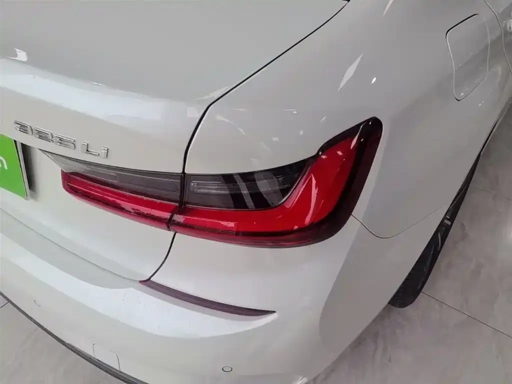 BMW 3 Series 2022 из CN, фото 7