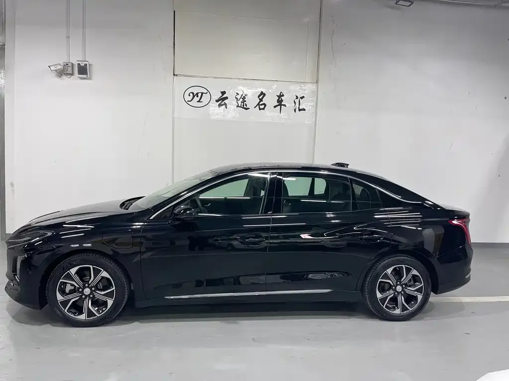Hongqi E-QM5 2023 из CN, фото 9