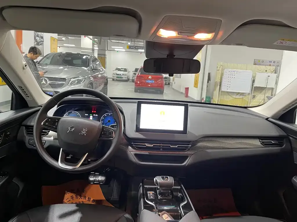 Hongqi E-QM5 2023 из CN, фото 4