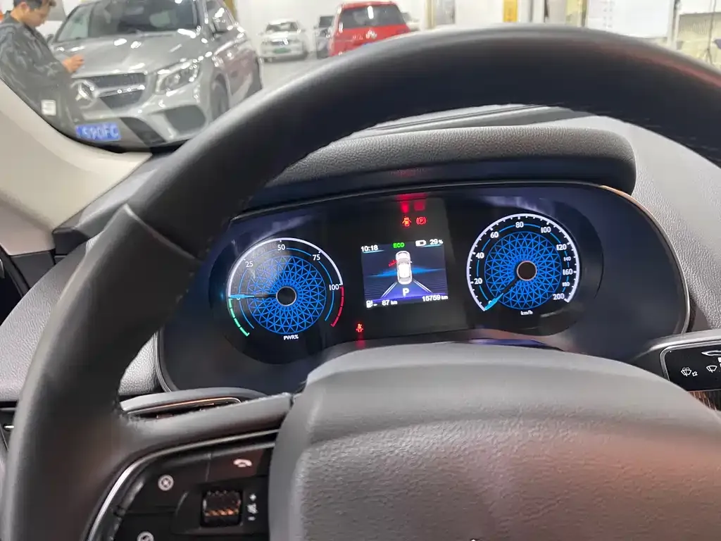 Hongqi E-QM5 2023 из CN, фото 10