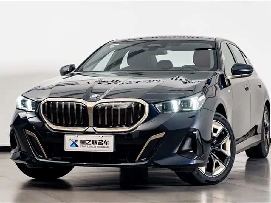 BMW 5 Series — фото 9