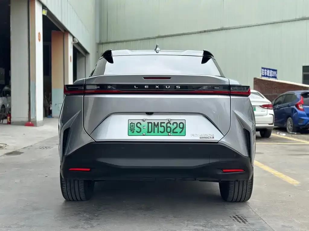 Lexus RZ 2023 из CN, фото 2