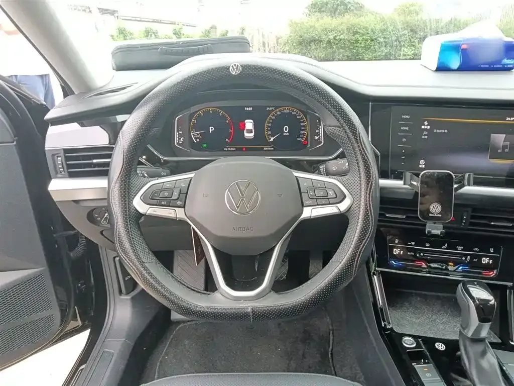 Volkswagen Passat — фото 3