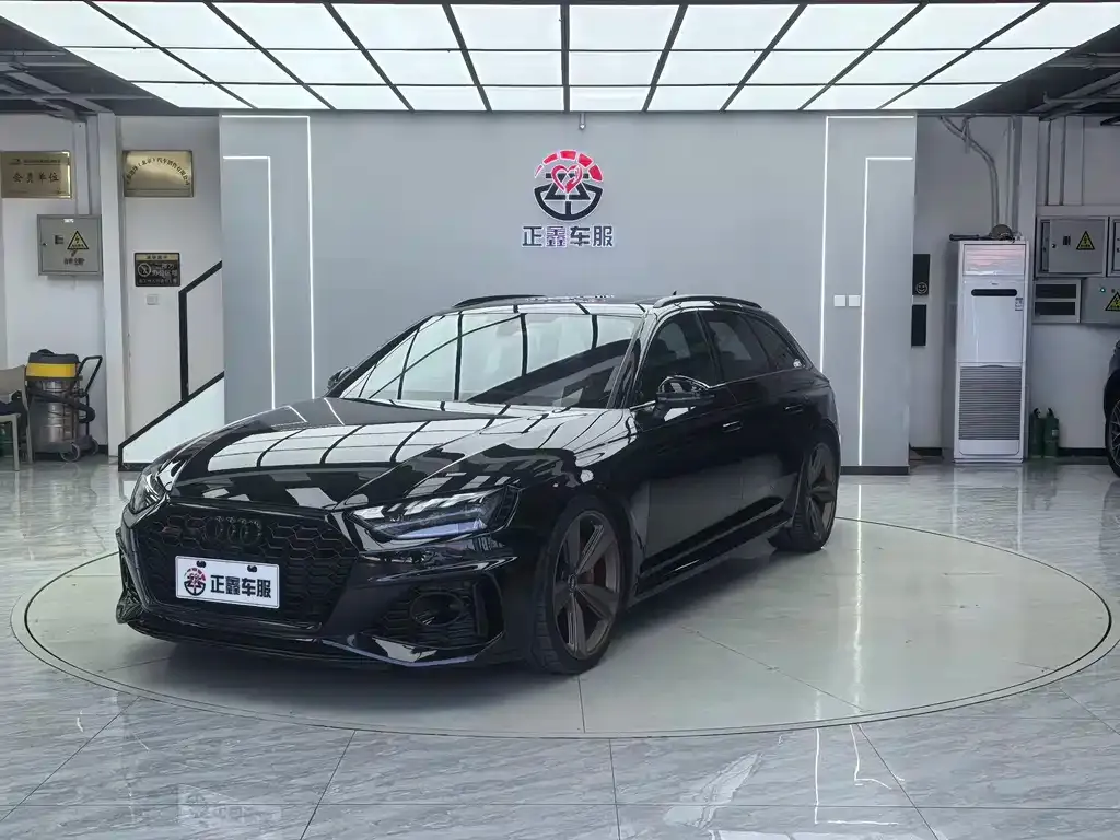 Audi RS 4