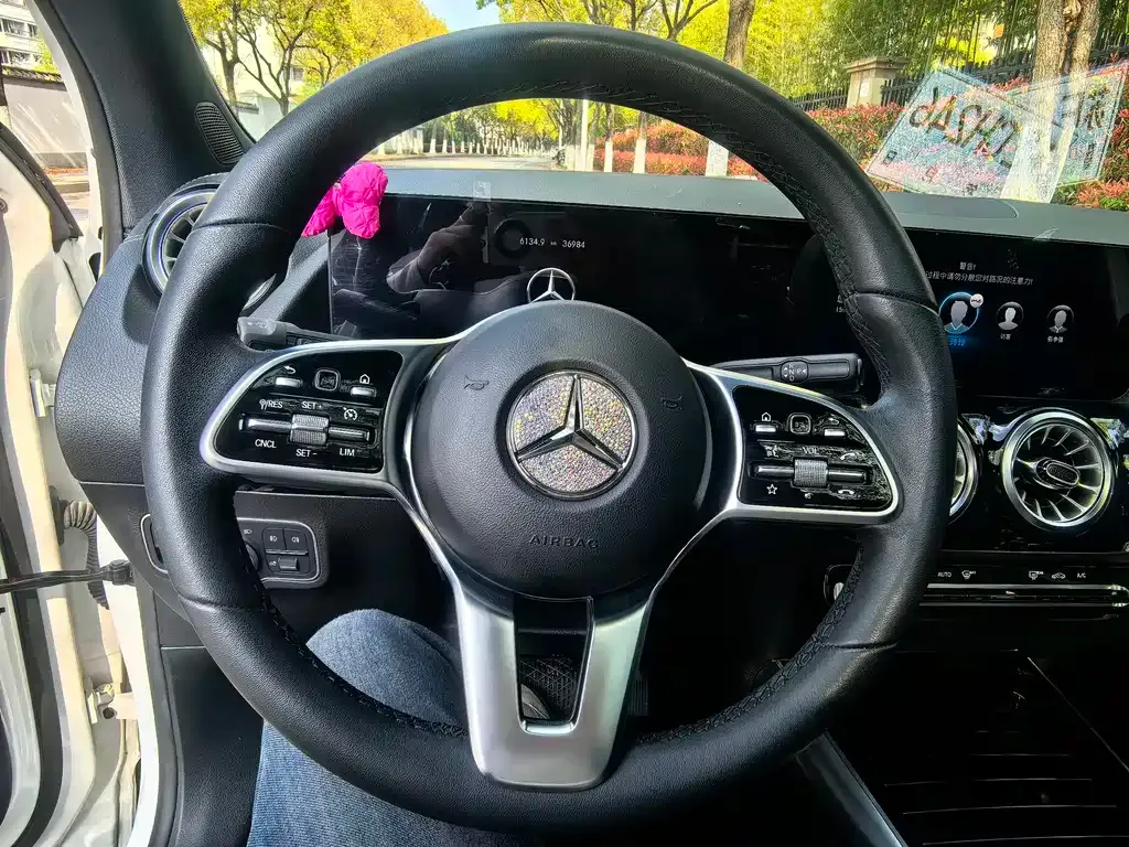 Mercedes-Benz GLA — фото 8