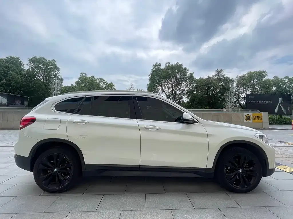 BMW X1 2021 из CN, фото 8