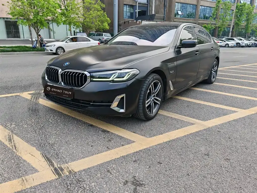 BMW 5 Series New Energy — фото 1