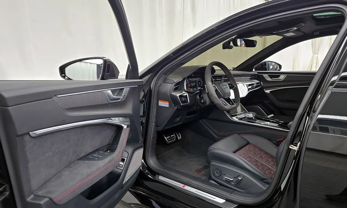 Audi RS6 2025 из KR, фото 5