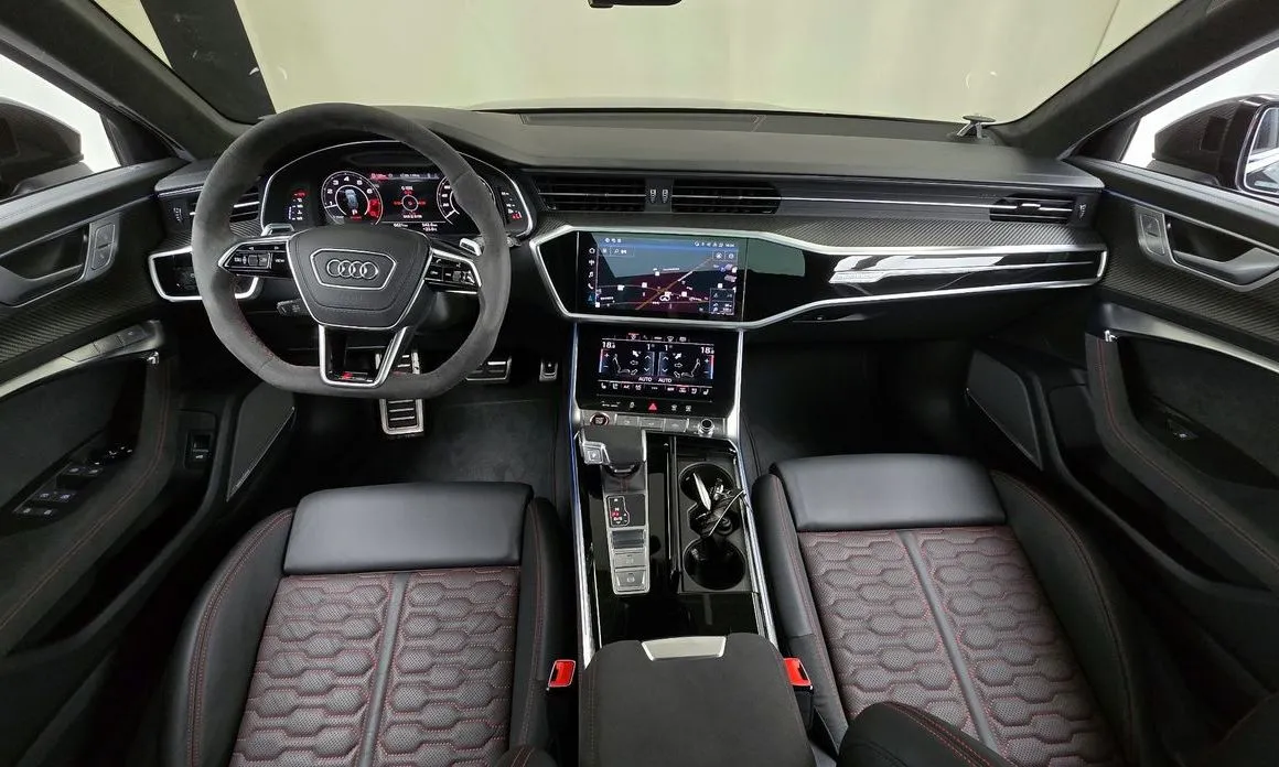 Audi RS6 2025 из KR, фото 6