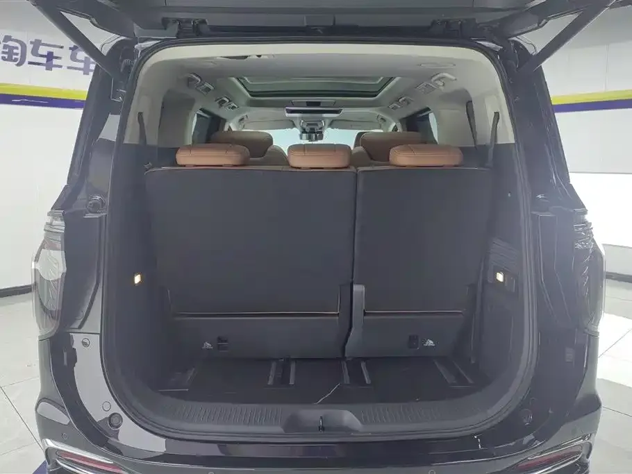 Hongqi HQ9 PHEV — фото 5
