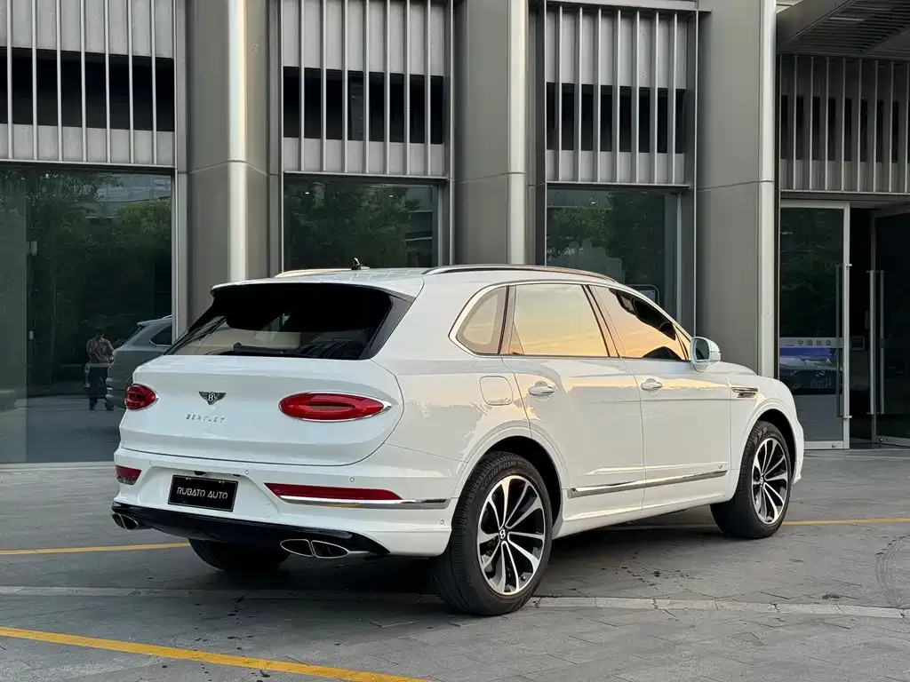 Bentley Bentayga 2021 из CN, фото 5