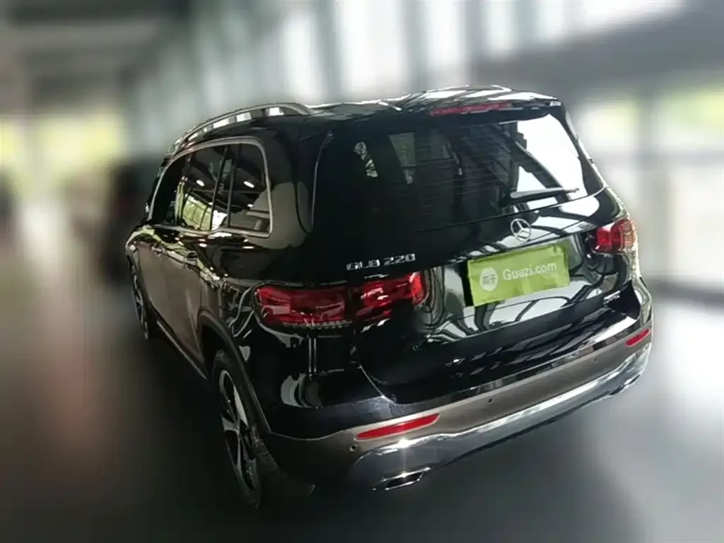 Mercedes-Benz GLB — фото 10