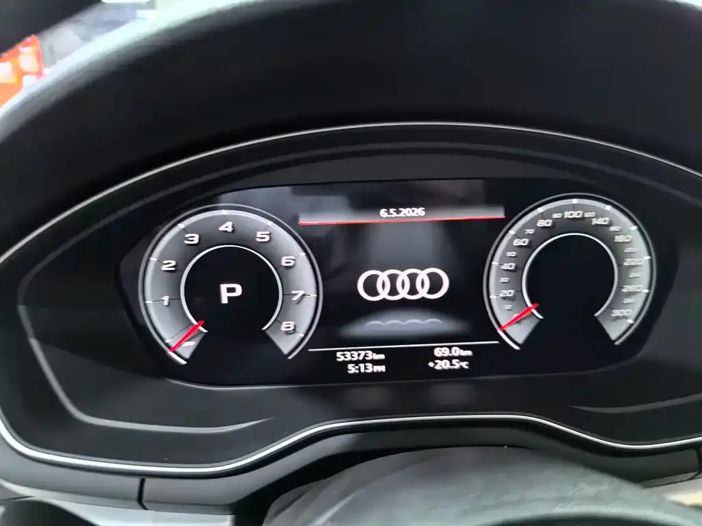 Audi A4L — фото 9
