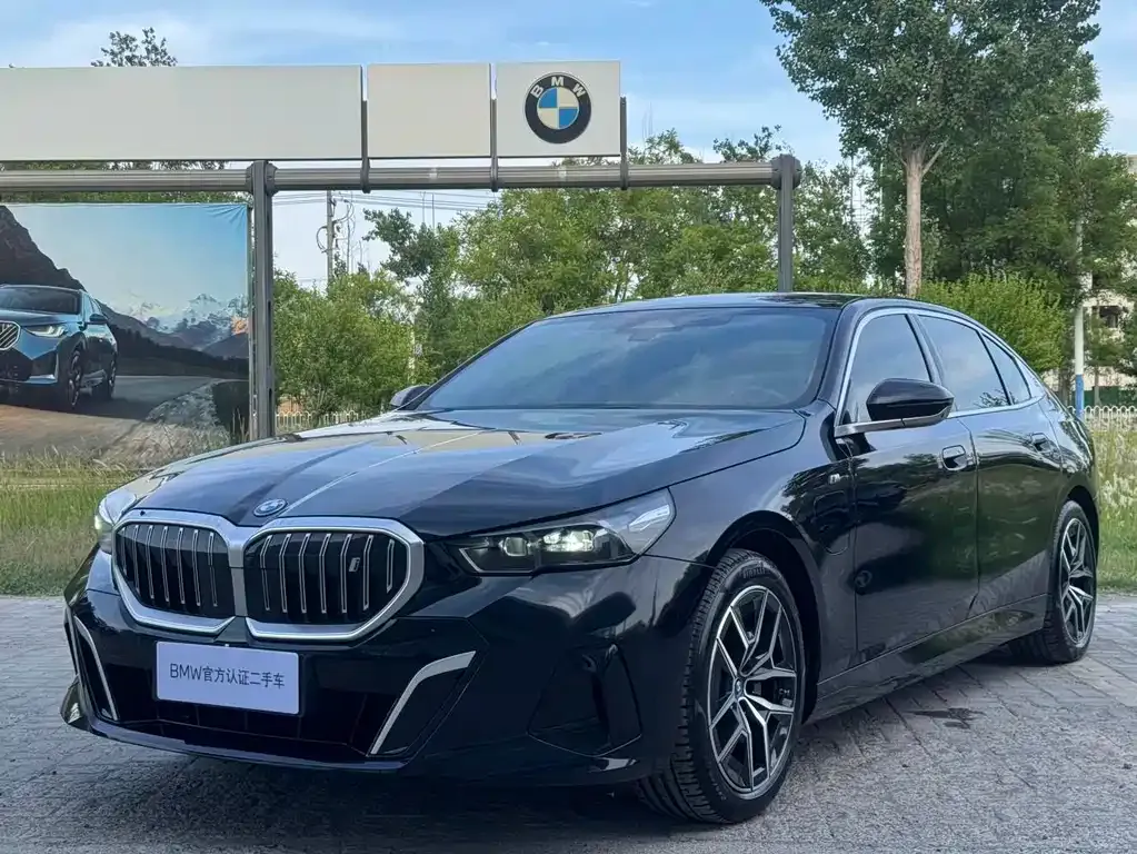 BMW i5