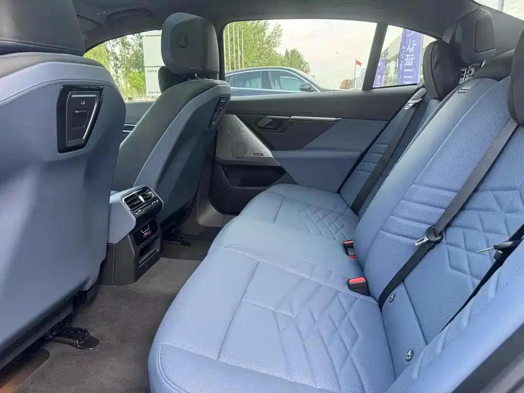 BMW i5 2024 из CN, фото 5