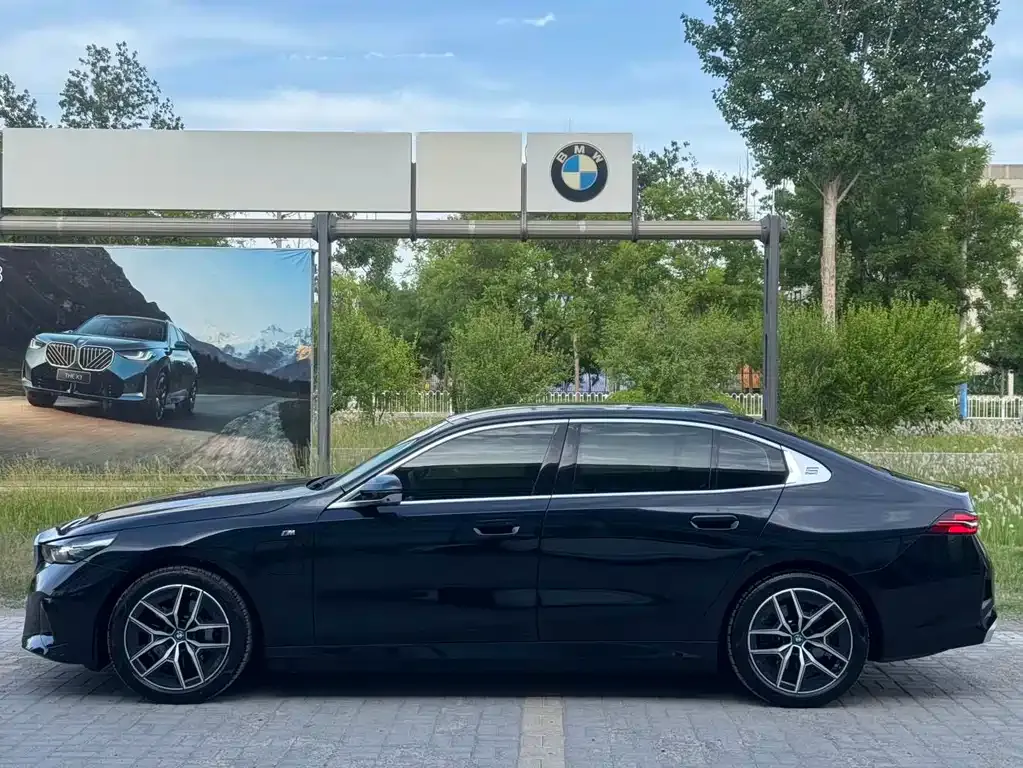 BMW i5 2024 из CN, фото 8