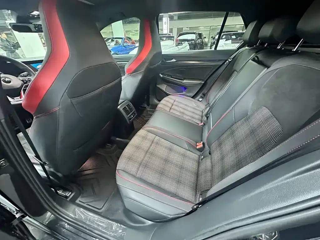 Volkswagen Golf GTI 2022 из CN, фото 10