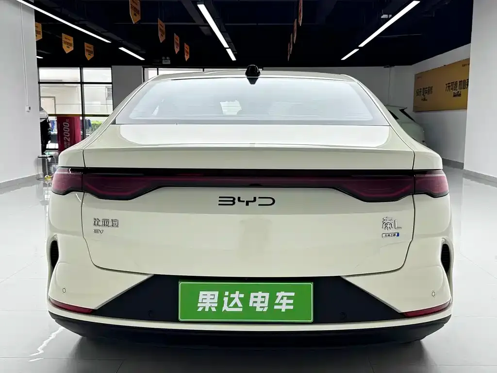 BYD Qin L — фото 4