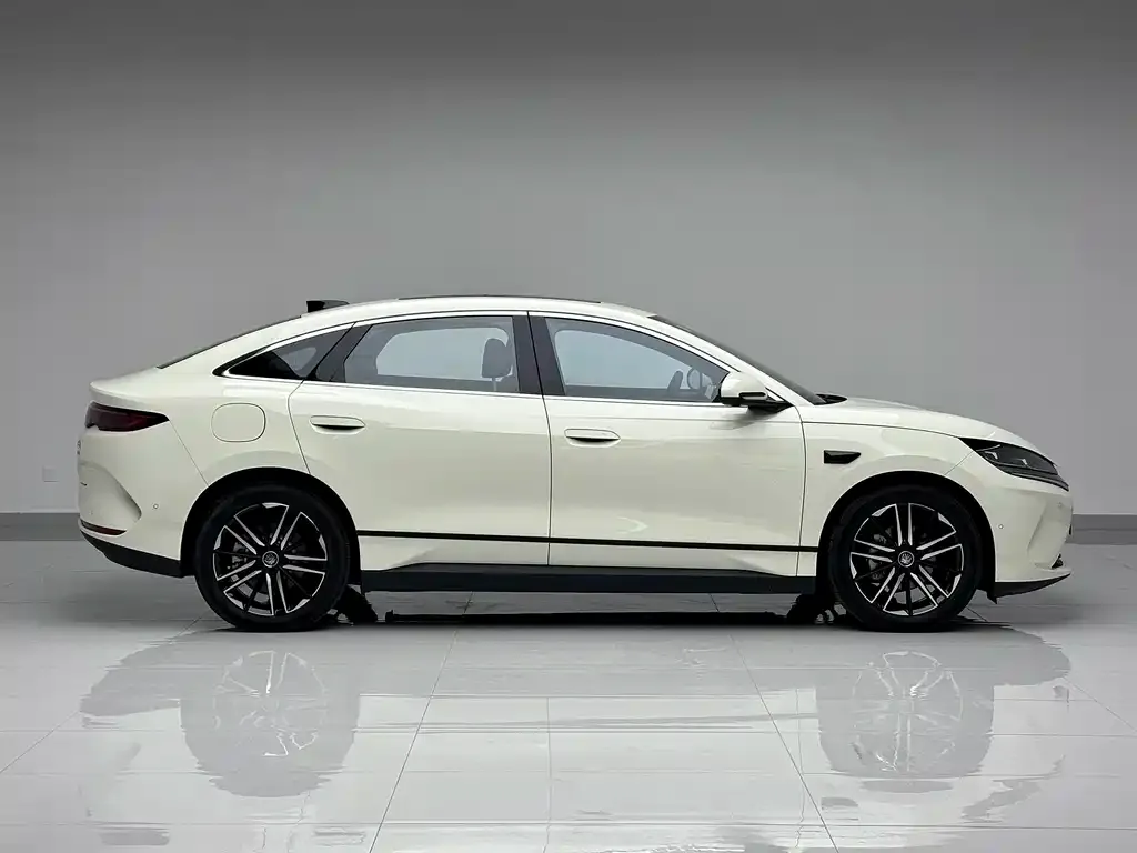 BYD Qin L — фото 3