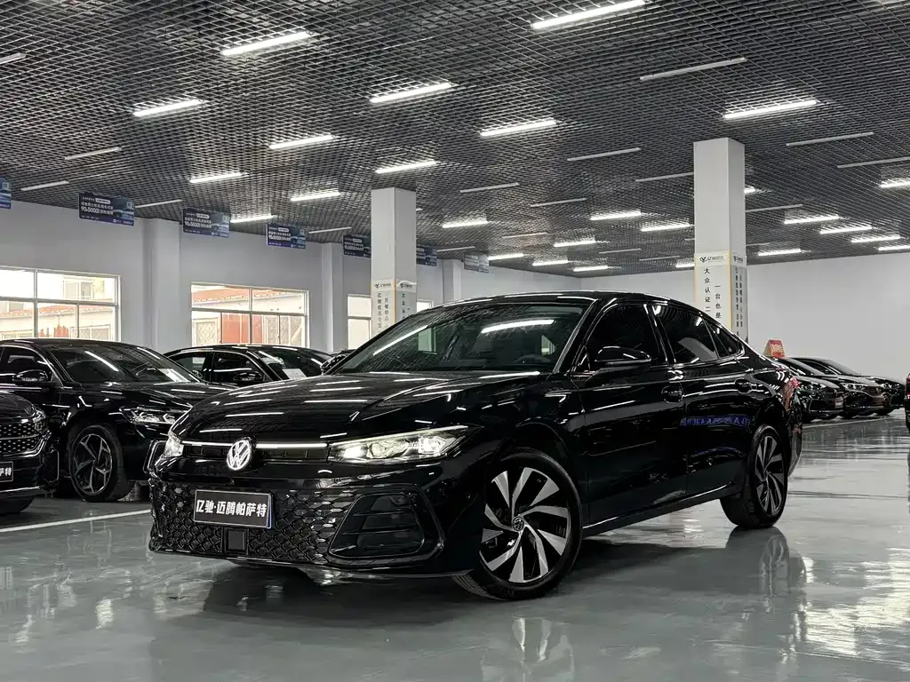 Volkswagen Passat — фото 1
