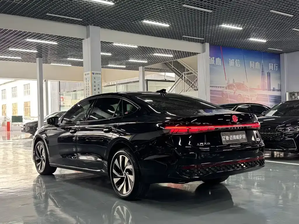 Volkswagen Passat — фото 9