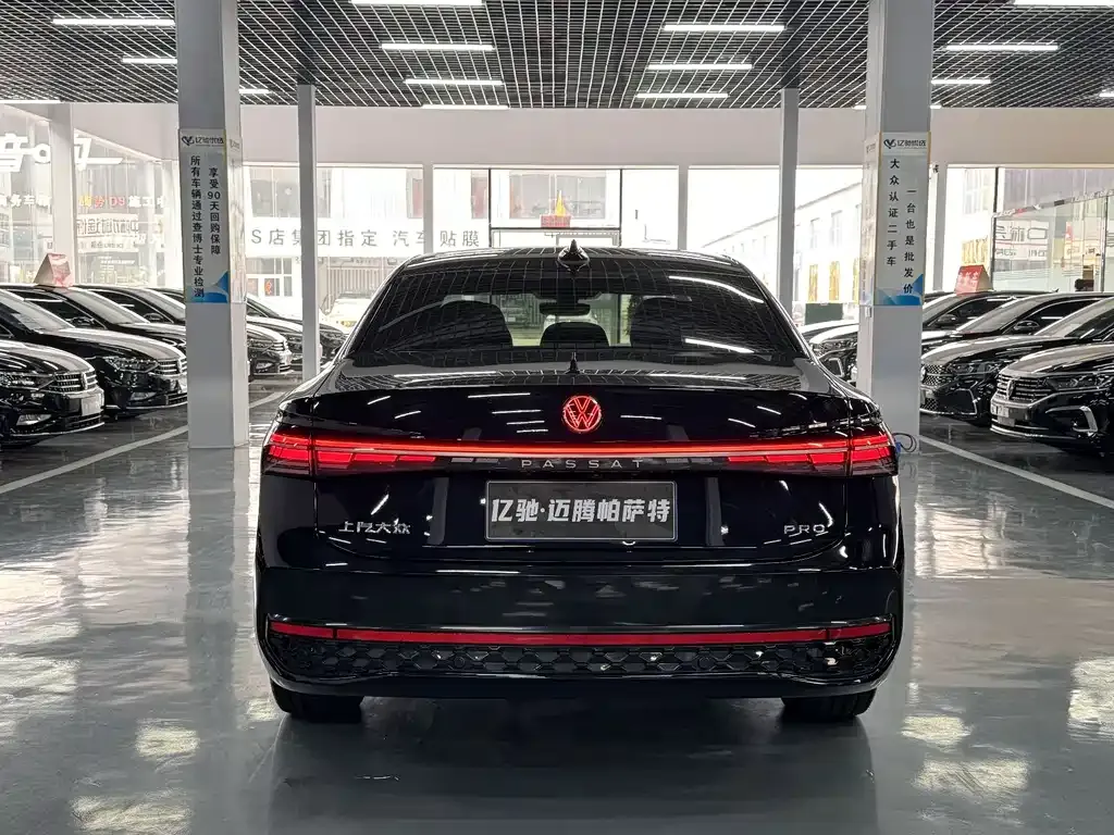 Volkswagen Passat — фото 10