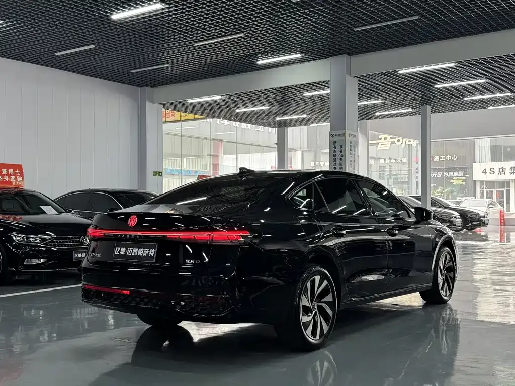 Volkswagen Passat — фото 3