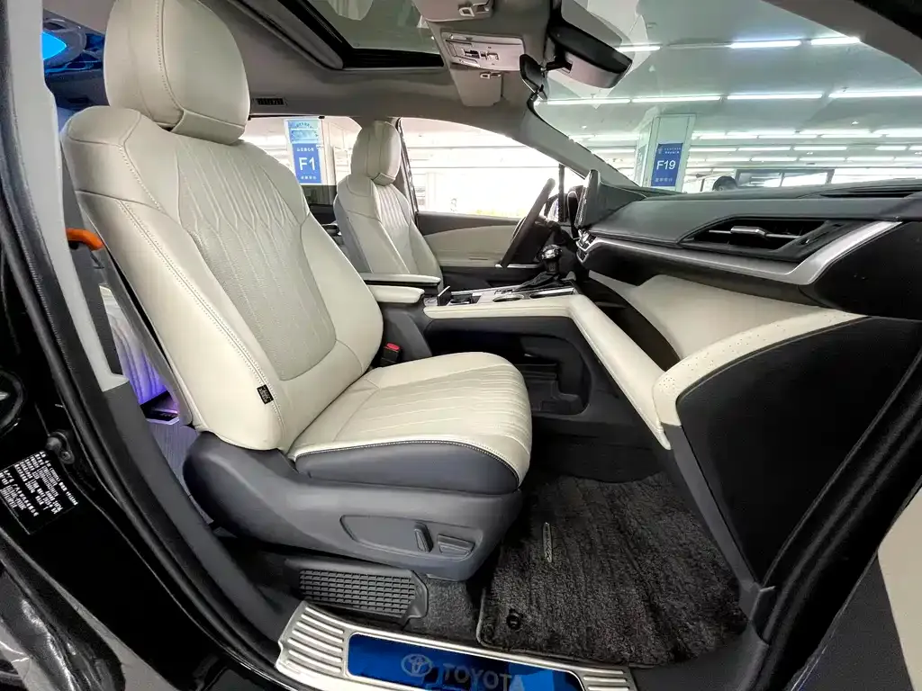 Toyota Sienna 2026 из CN, фото 3
