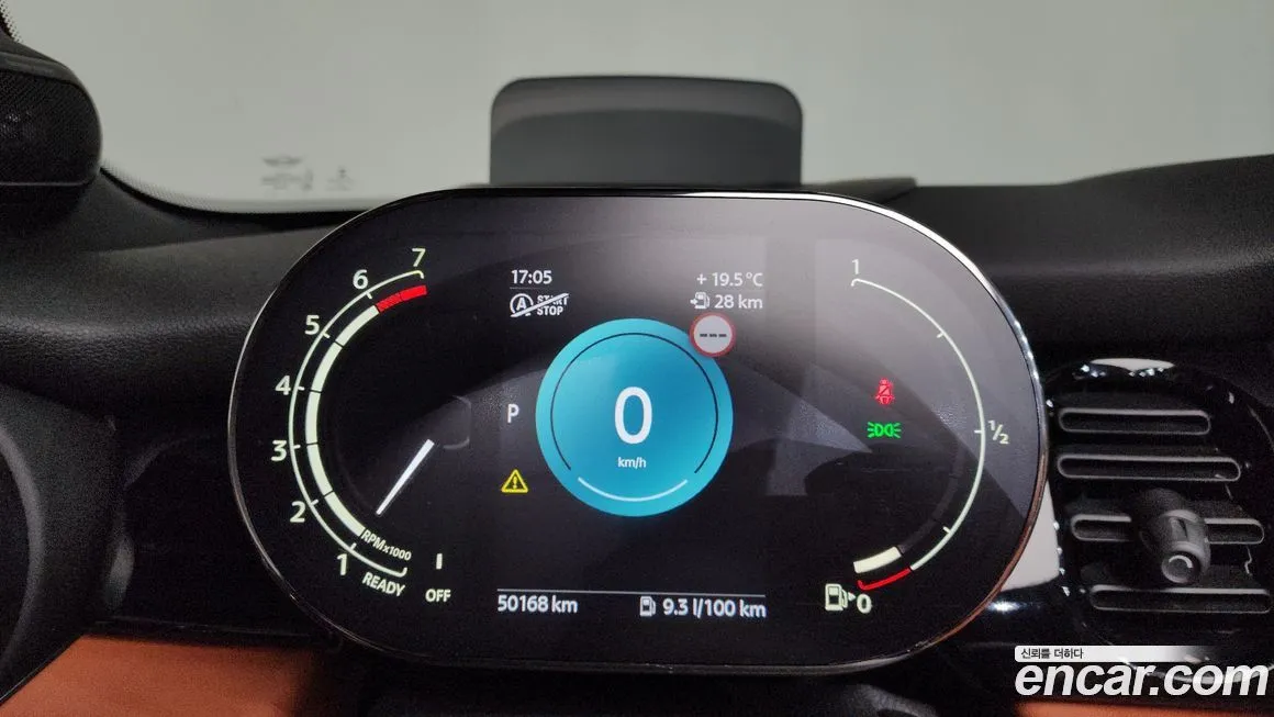 Mini Cooper Convertible 2022 из KR, фото 4