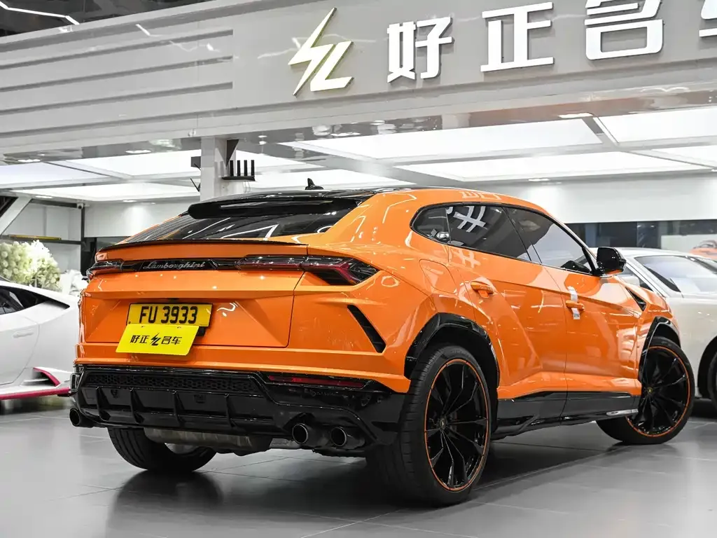 Lamborghini Urus — фото 10