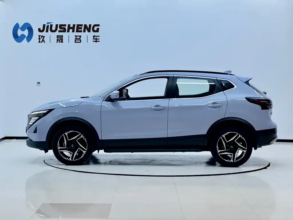 Nissan Qashqai — фото 10