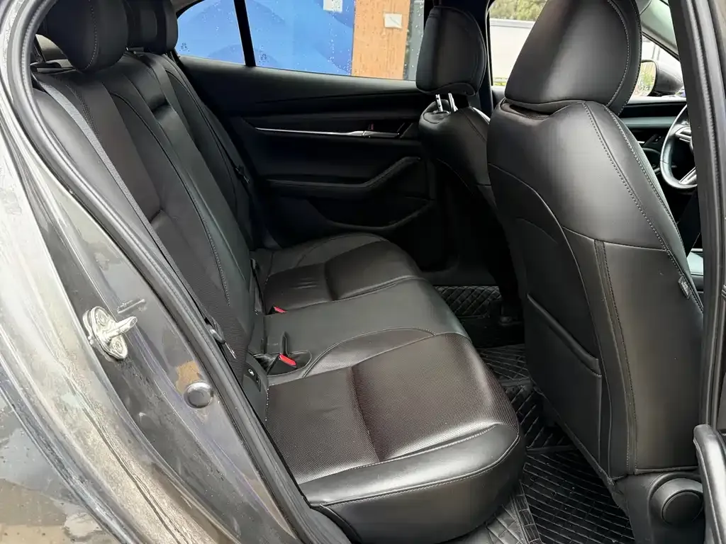 Mazda 3 Axela 2022 из CN, фото 2