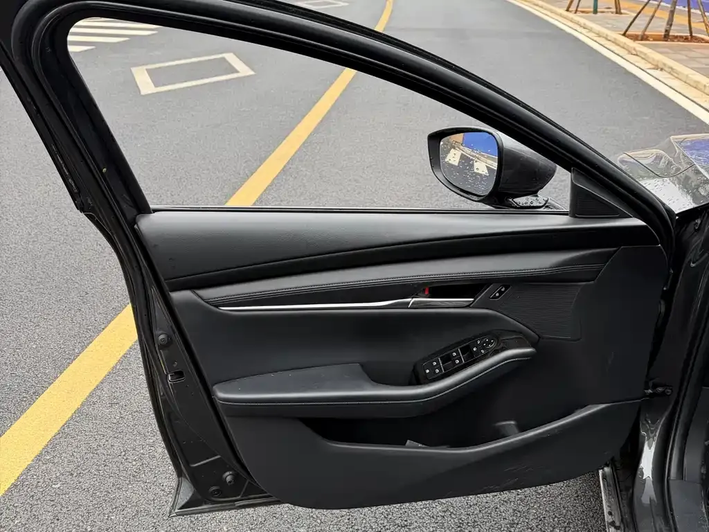 Mazda 3 Axela 2022 из CN, фото 9