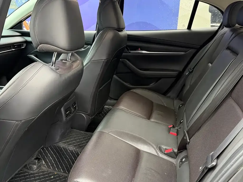 Mazda 3 Axela 2022 из CN, фото 7