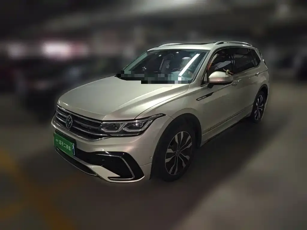 Volkswagen Tiguan L — фото 4