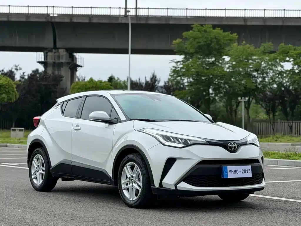 Toyota C-HR 2023 из CN, фото 5