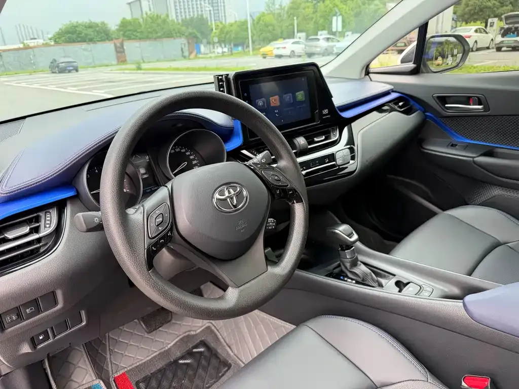 Toyota C-HR 2023 из CN, фото 3