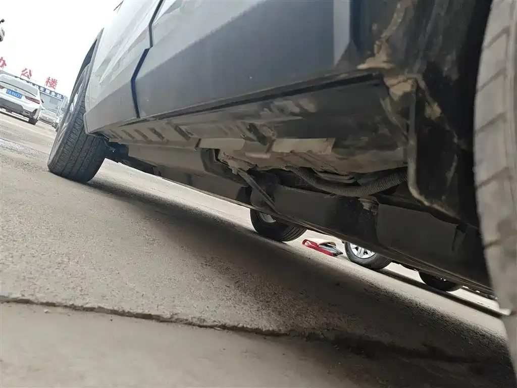 Toyota RAV4 — фото 2