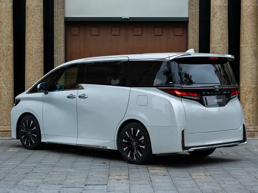 Toyota Vellfire — фото 6