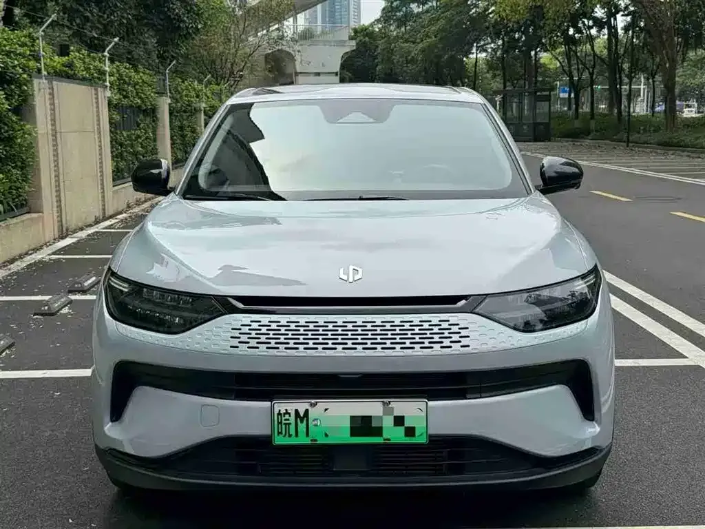Leapmotor C11