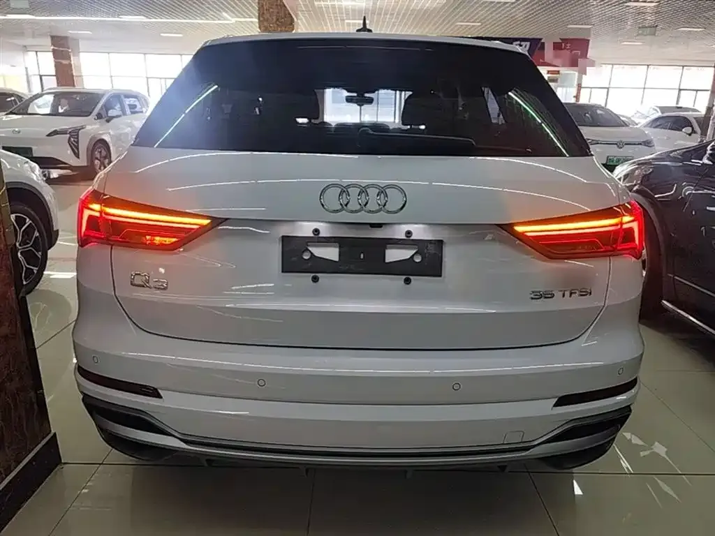 Audi Q3 2021 из CN, фото 7