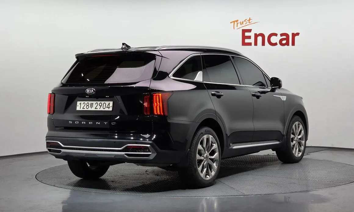 Kia Sorento — фото 6