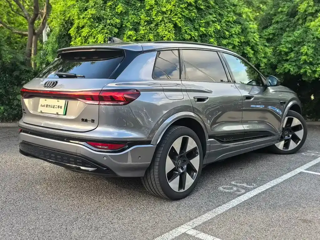 Audi Q6L e-tron — фото 10