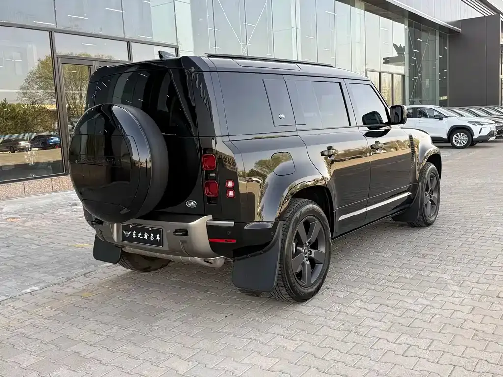 Land Rover Defender — фото 10