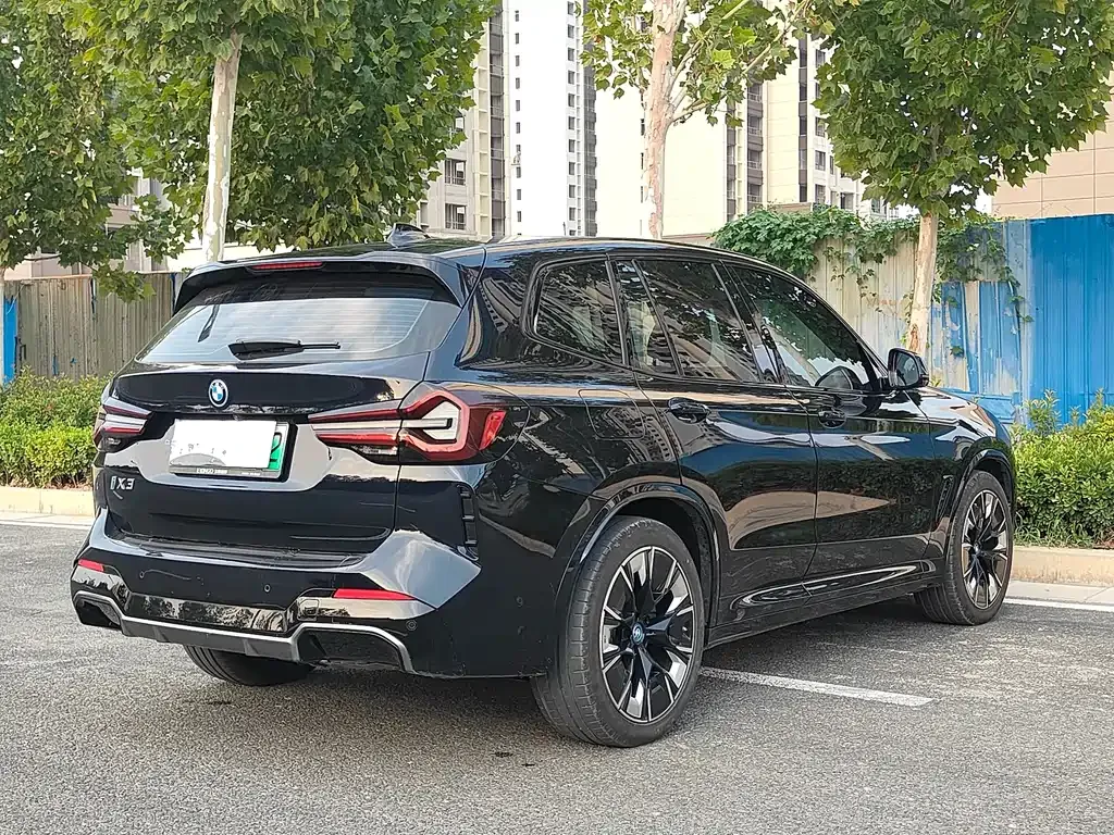 BMW iX3 2024 из CN, фото 9